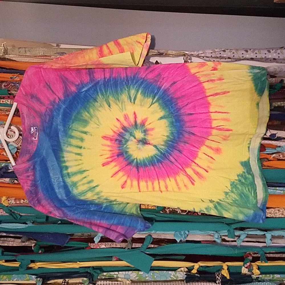 Hanes heavyweight tie dye tshirt XL